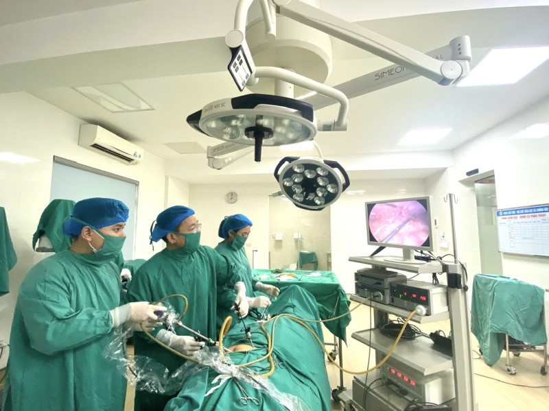 PHÁT HIỆN CA VIÊM RUỘT THỪA “LẠC CHỖ” HIẾM GẶP – CẢNH BÁO KHÔNG CHỦ QUAN VỚI ĐAU BỤNG